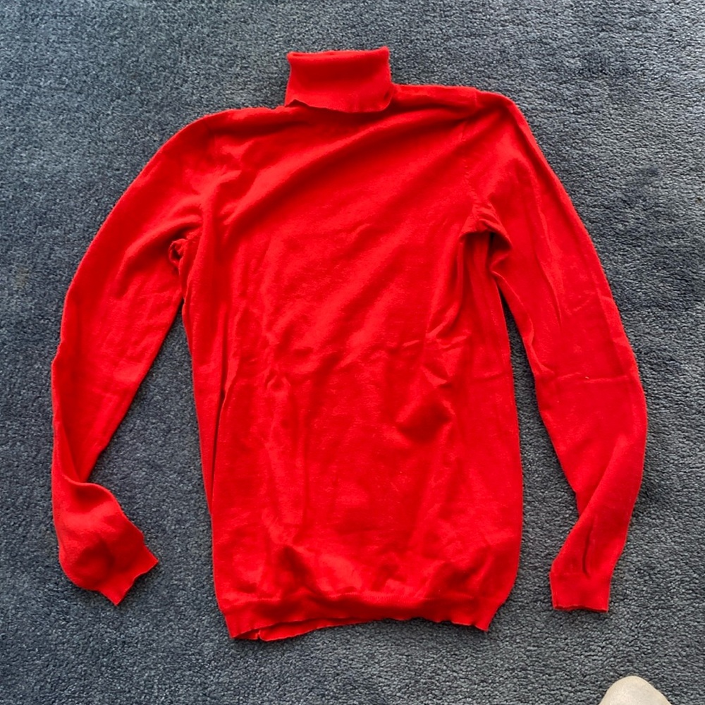 Women red Gap turtleneck